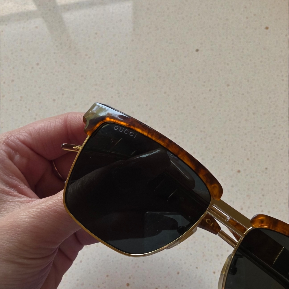 EUC Gucci GG0603S 56mm Tortoise & Gold AUTHENTIC - Picture 3 of 10